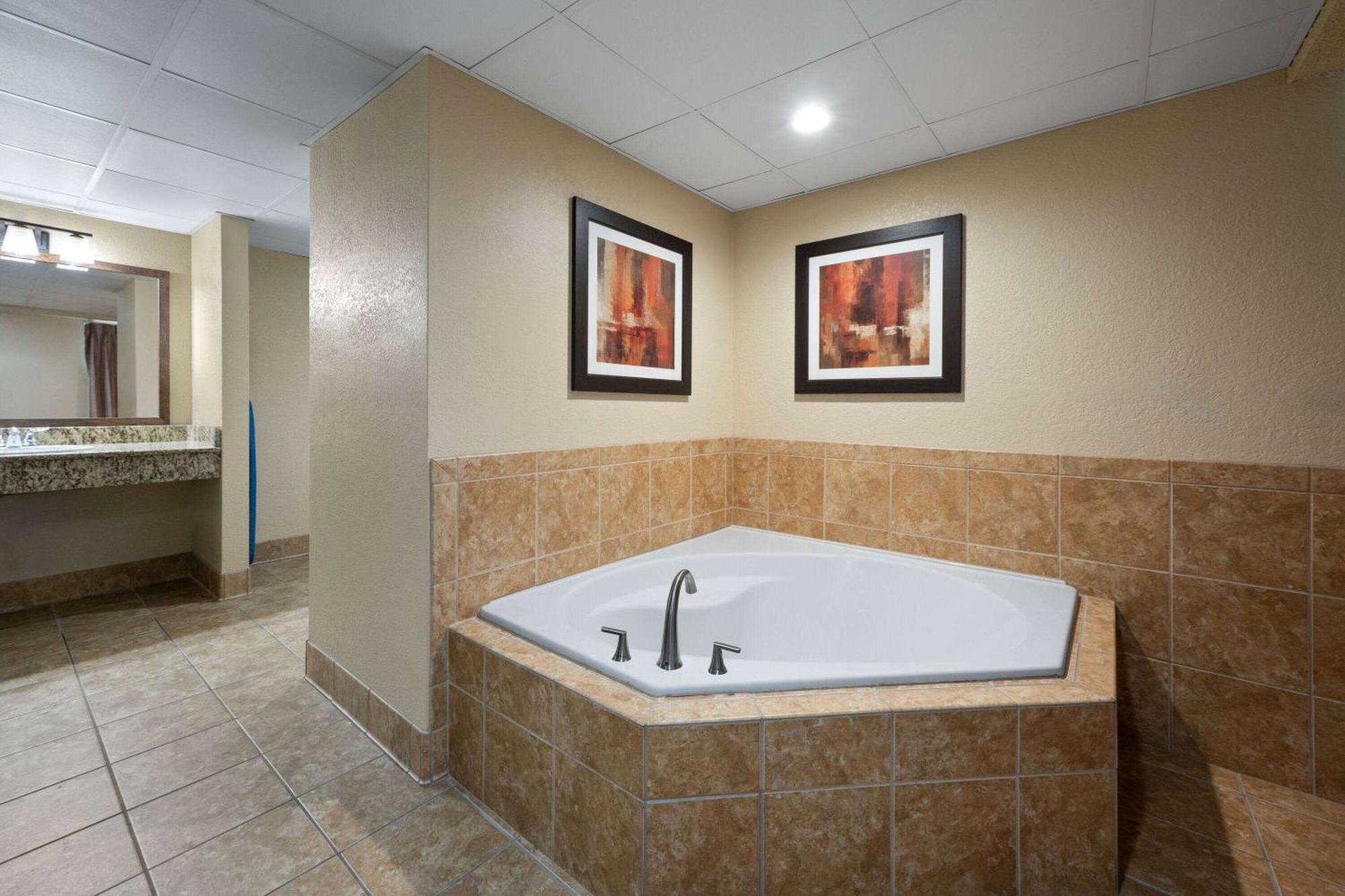 Days Inn & Suites By Wyndham Bozeman Exterior foto